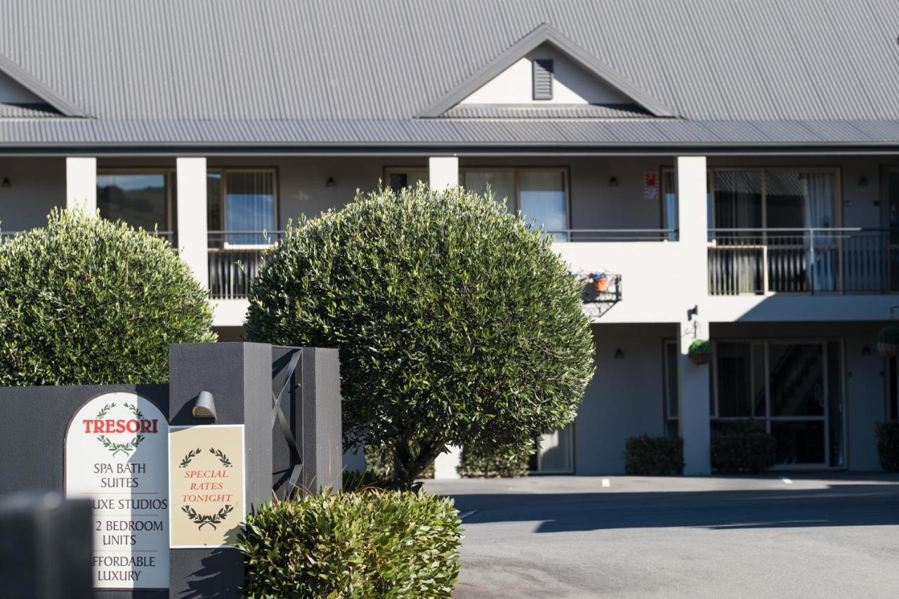 Tresori Motor Lodge 아카로아 외부 사진